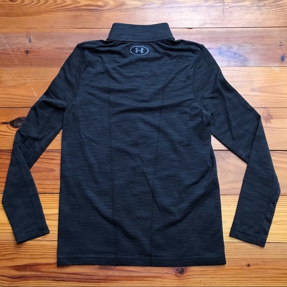 Under Armour Heather Grey Black Long Sleeve Half Zip Top, EUC, S - Picture 10 of 13